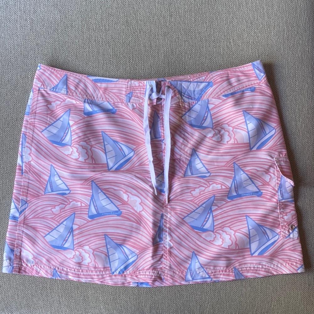 Vineyard Vines Women’s All Over Pink Sailboat Print Cargo Pocket Board Skirt